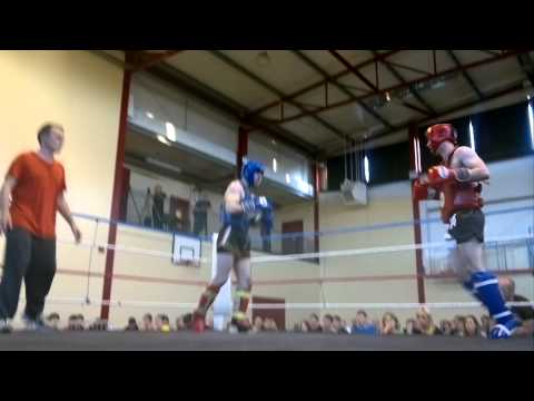 Peter Guzik V Mark Strucvitz Muat Thai Mayhem Clonmel  20th Aug 2011