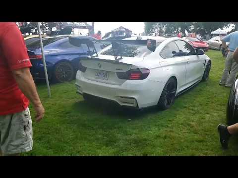 That's one way to attract a crowd at a car show