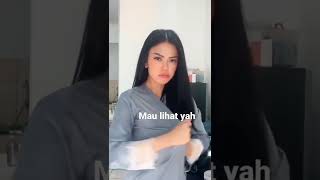 Download lagu NITA GUNAWAN LIATIN TT #artis #buka #baju mp3 Download lagu NITA GUNAWAN LIATIN TT #artis #buka #baju mp3