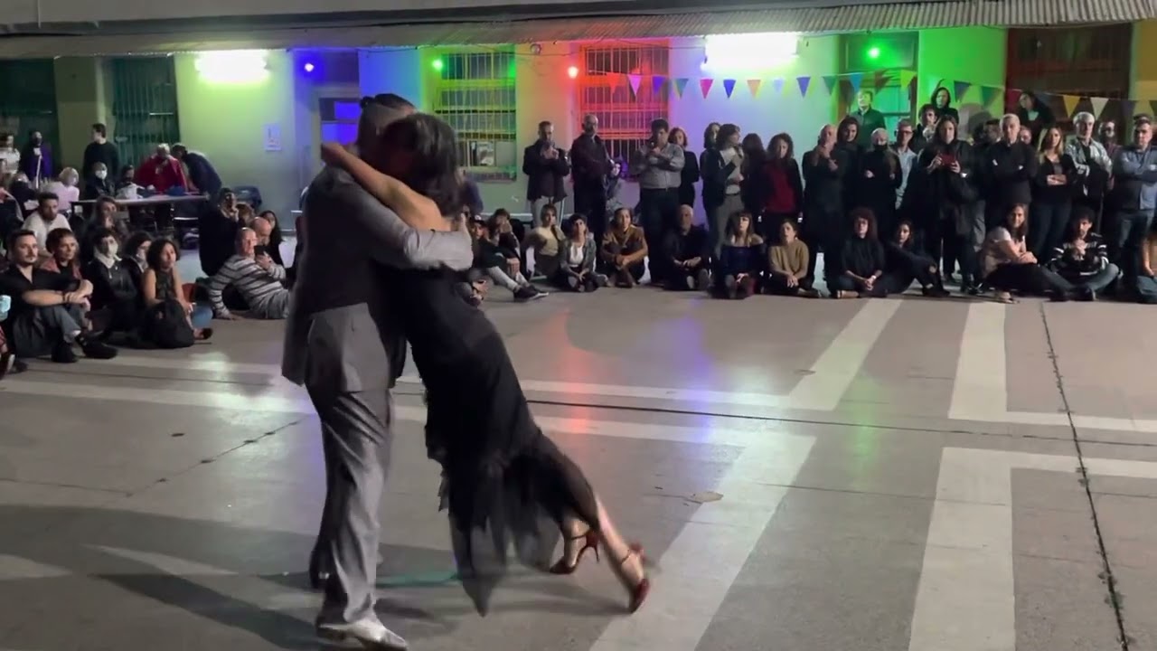 Video thumbnail for Bailan Natacha Poberaj y Pancho Martínez Pey "Junto a Tu Corazón" @ La Milonga De La Uni En El Cetba