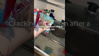 Nothing like opening a cold one after a longg day 🙂↕️ KICK : cowboycharzard3