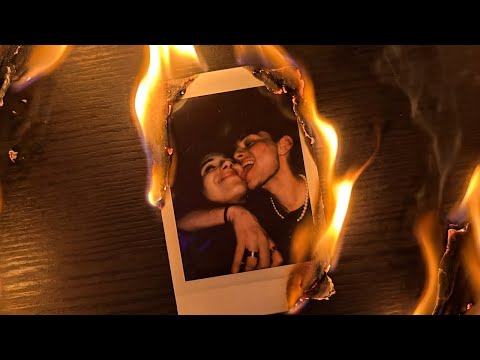 Mi odierai per questo, ma io e te ci siamo lasciati.