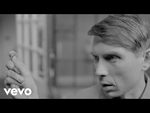 Franz Ferdinand - Fresh Strawberries (Official Video)