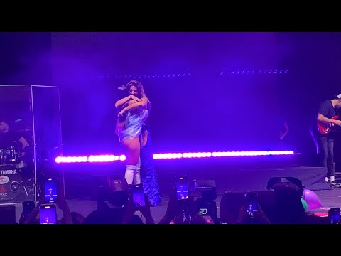 Lola Índigo - Santería feat. Denise Rosenthal (Teatro Coliseo Chile Abril 2023)