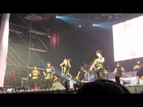 2AM - Be My Baby @ Christmas Concert 111224