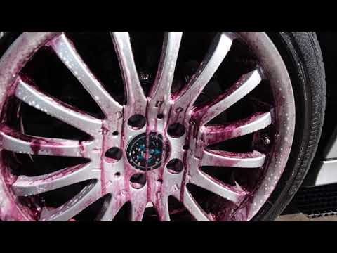 Der GORILLAR-Felgenreiniger in der 1-Liter-Sprühflasche