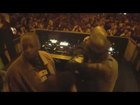 R.E.M. - Losing My Religion BLACK COFFEE @POSH, Floriánópolis BRASIL