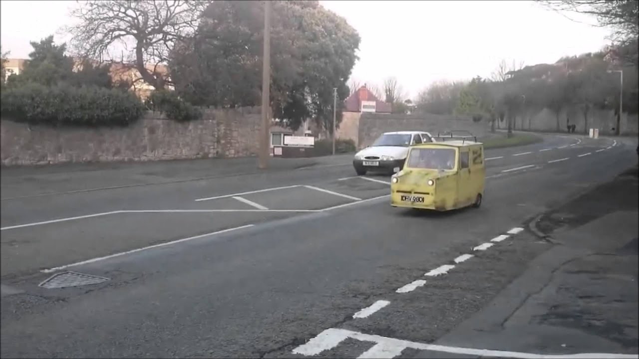 Best fancy dress ever! * original full video *only fools and horses. Del Boy, robin reliant,top gear