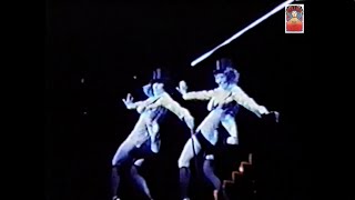 Chita Rivera and Gwen Verdon in CHICAGO (1975, Broadway)