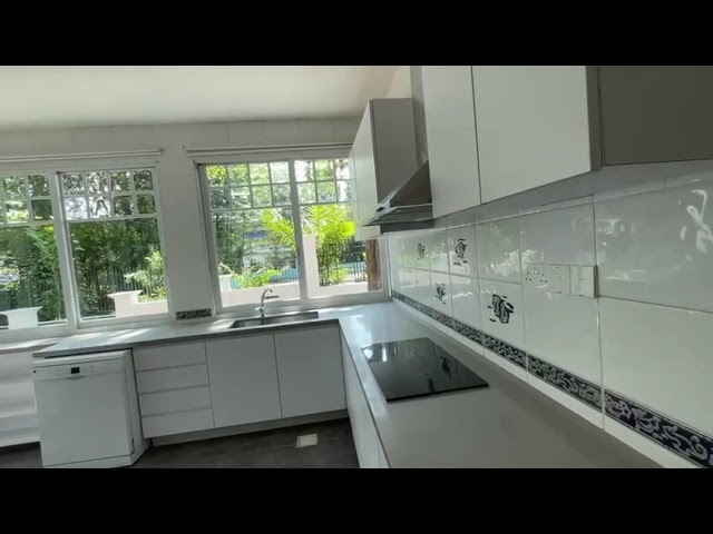 5 Bed Bungalow (Landed) for Rent in  Queen Astrid Park - Image 17