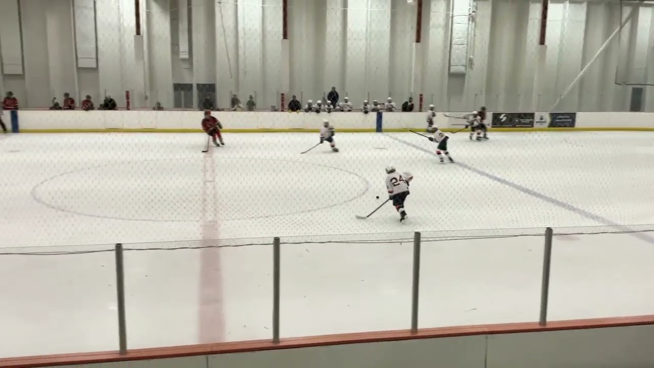 Game 04: 5-0 Flyers, Jaxsen scores assisted by Easton