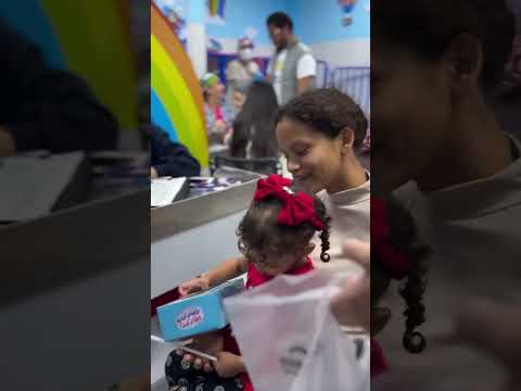 Porque los venezolanos llevamos en la sangre un espíritu indestructible  nos levantamos juntos