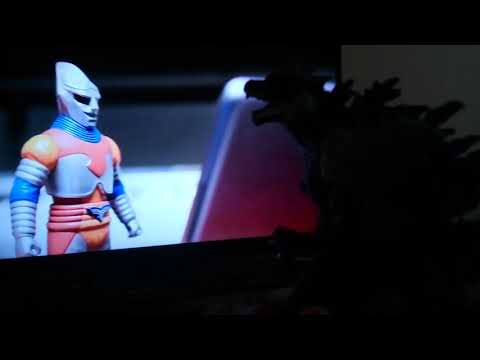 BlueFire and G94 Watching Monster Island Buddies