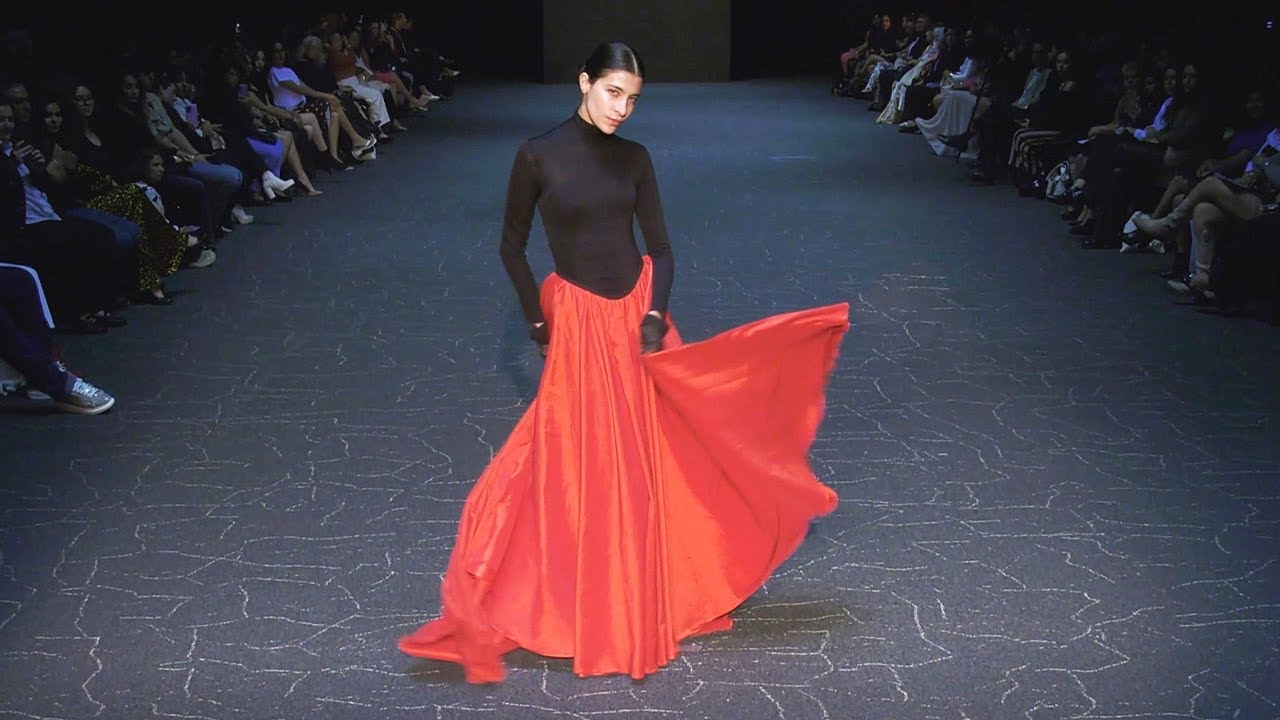 Royal Threads | Fashion Leader Mexico 2025