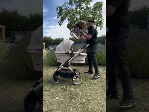 Switching from carrycot to seat unit really is that easy with the iCandy Peach 7! 💛 #iCandyHacks