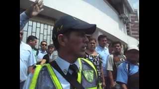 preview picture of video 'POLICIA DE TRANSITO GOLPEA A HOMBRE EN VILLAVICENCIO'