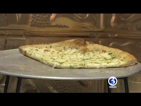 VIDEO: West Hartford restuarant lending a hand to federal employees