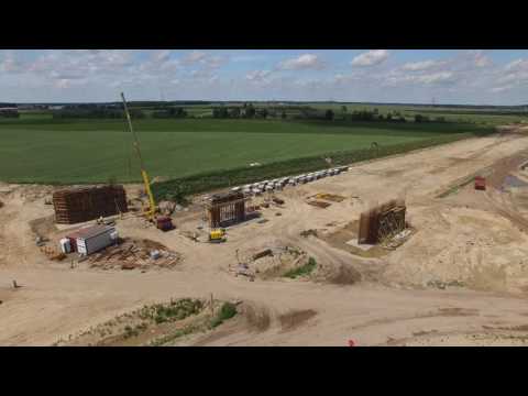 Odcinkowa dokumentacja przebiegu budowy drogi ekspresowej S5 z drona [www.ironsky.pl]