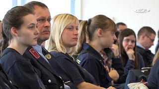 Jovens bombeiros no distrito de Burgenland: conferência de delegados dá impulso - Uma reportagem de TV sobre a conferência do corpo de bombeiros infantil e juvenil na associação de bombeiros do distrito de Burgenland, com uma entrevista com Rüdiger Blokowski.