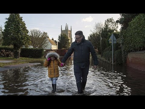 Inghilterra: la tempesta "Bella" non dà tregua