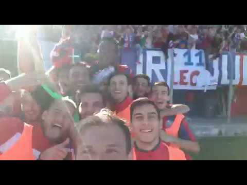 I giocatori del Nereto festeggiamo dopo il 4-1 sui nerostellati