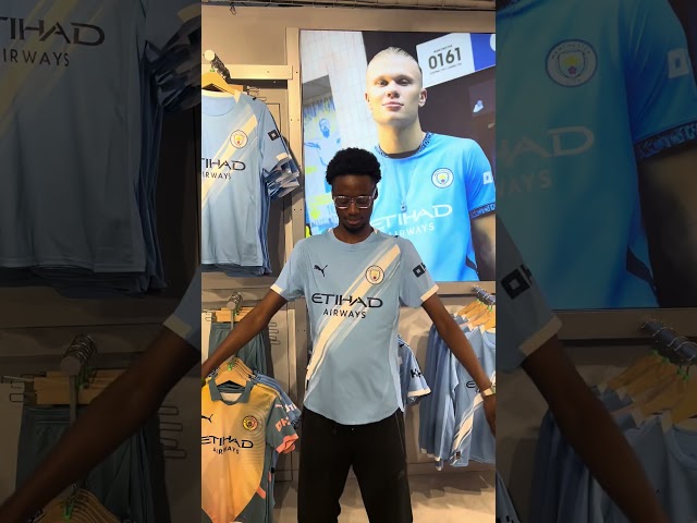 Vídeo relacionado con Manchester City F.C. - Bandera oficial del Manchester City FC (CC), azul, 152,4 x 91,44 cm