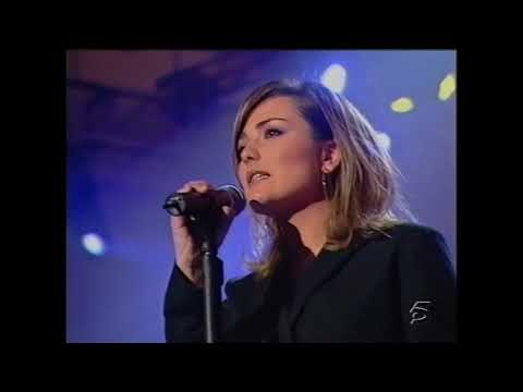 La oreja de Van Gogh.- "La playa" ('Gala Miss España 2001')