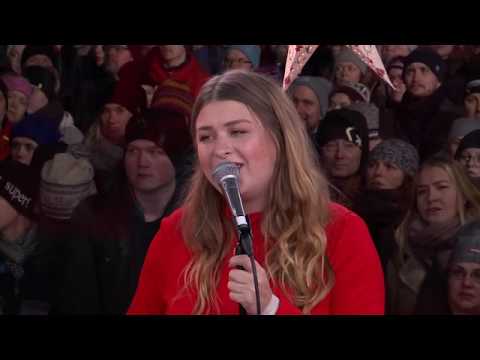 Musikhjälpen 2017 - Linnea Henriksson - Släpper allt ft  Molly Sandén