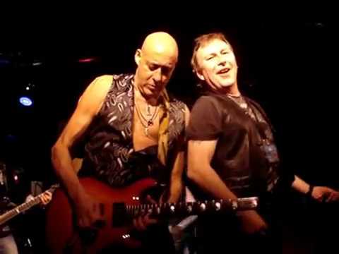 Praying Mantis - Don't Be Afraid Of The Dark (Live Metalcova Fest IV)