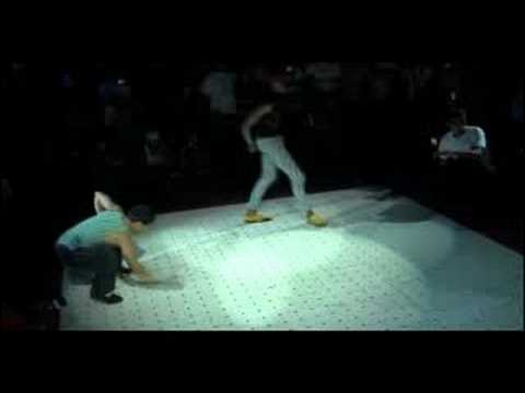 Lil' Show vs. Raw Skeleton