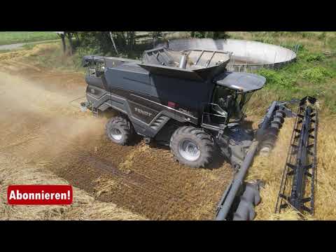 Getreide Ernte mit den Fendt IDEAL 8, der ganz in Schwarz daherkommt.