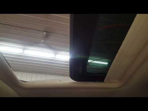 18B0257 - 2004 GMC Yukon XL K1500 - Power Sun Roof