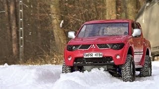 preview picture of video 'MITSUBISHI L200 / OFF-ROAD IN DEEP SNOW'