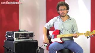 Video thumbnail for Fender Pawn Shop Reverse Jaguar Bass im Test by musikmachen.de