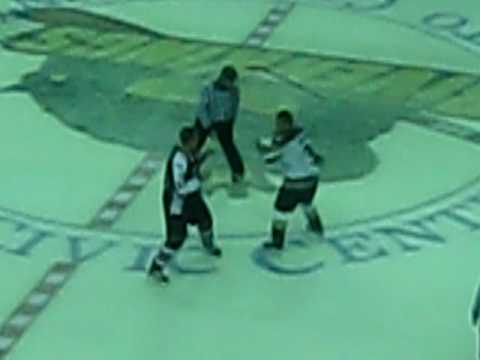 Carlyle Lewis vs David Simoes