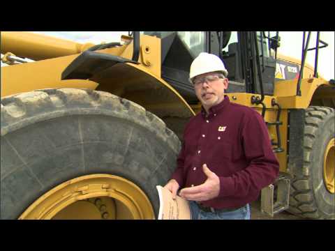 Performing a Daily Cat® Machine Walk-Around