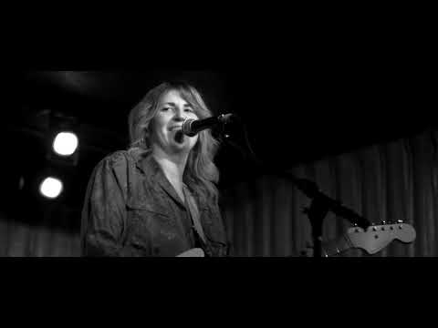“Anywhere but Here” // Kate Dinsmore live from the Clock-Out Lounge// Seattle, WA