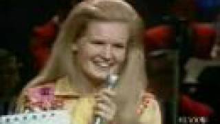 Lynn Anderson - These Boots Are Made For Walkin&#39;