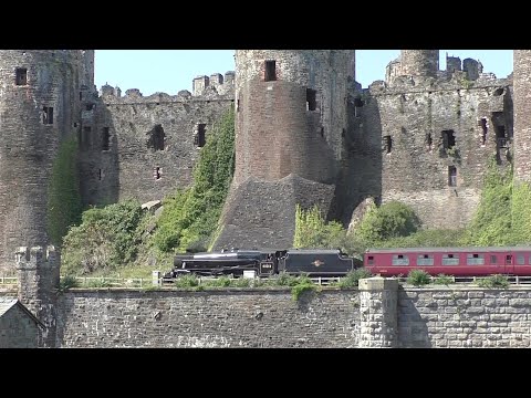 2025-07-13 North Wales Coast Express 45212