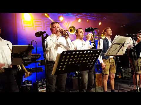 Traisener Musikfestival  Polka von der Gruppe 'Auf der Hütt'n