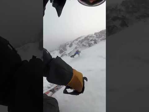 Graphic crash from The Chute yesterday up at Tuckerman Ravine. 📹 @skinutz603 #viralvideo #everest