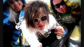 BrokeNCYDE - Disappearing Hearts