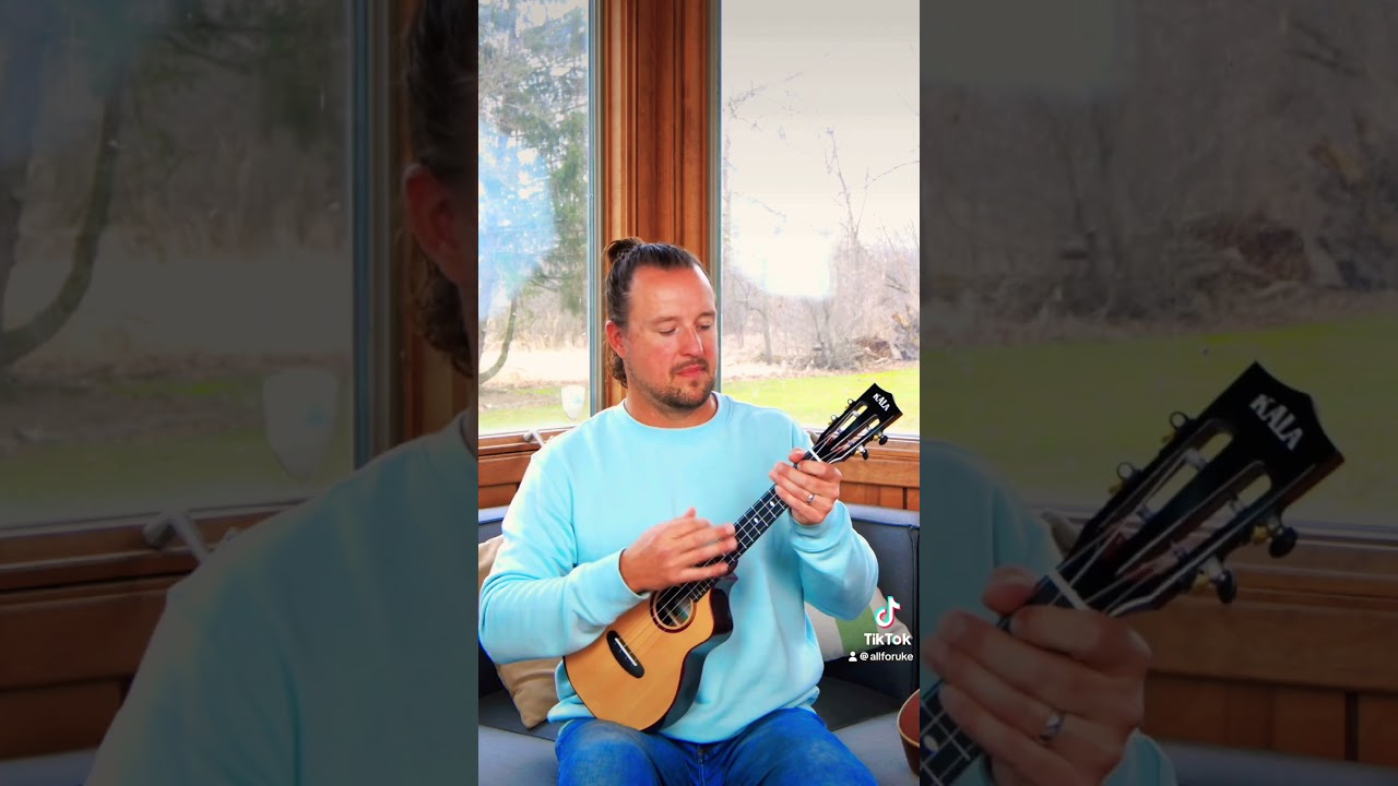 What is the difference between tenor and baritone ukulele?