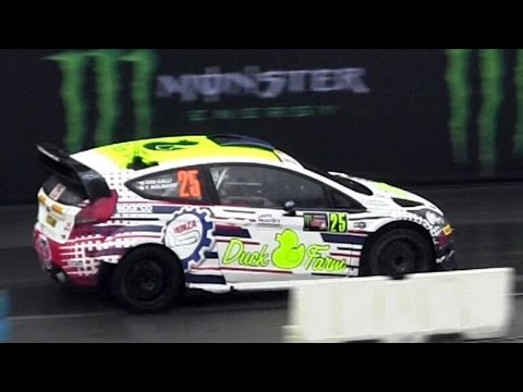 Gigi GALLI vs Valentino ROSSI - Monza Master's Show 2014