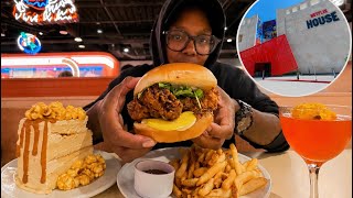 Download lagu Netflix Opened a House With Food?! I Tried Their Most Popular Items mp3