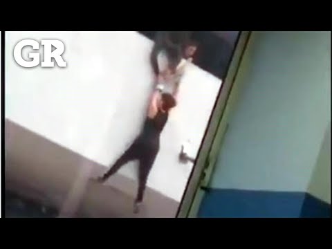 Captan caída de alumna en Prepa 2 | Monterrey