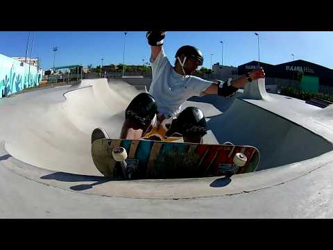 Grindando pool coping