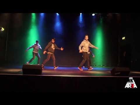 Area Brekdance Show beim Tanzen bewegt in Krefeld (KuFa) 2016