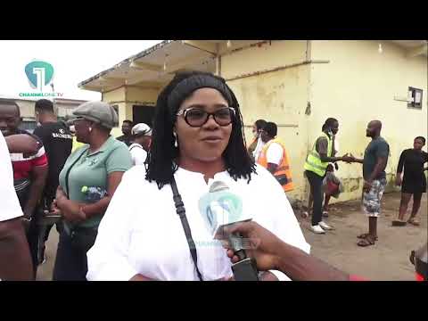 Agnes Naa Momo Lartey Praises Krowor Residents’ Participation in Clean-Up