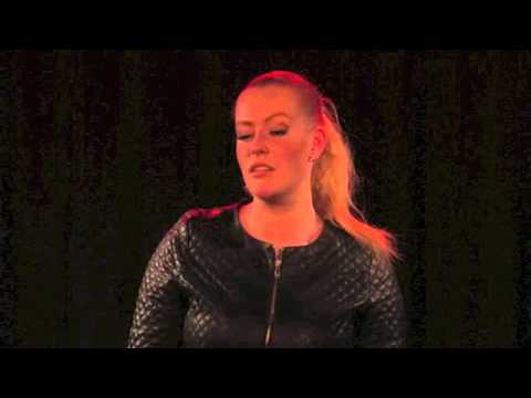 Tijd zat - Britt Lenting - one woman show 'Letterlijk & Figuurlijk'